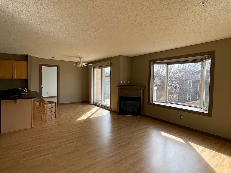 8536 106a St NW #204 — Photo 5