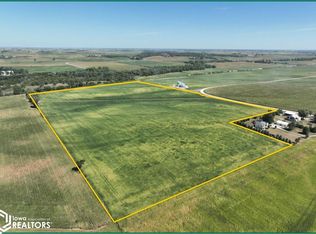 77th Street Dr, Norway, IA 52318