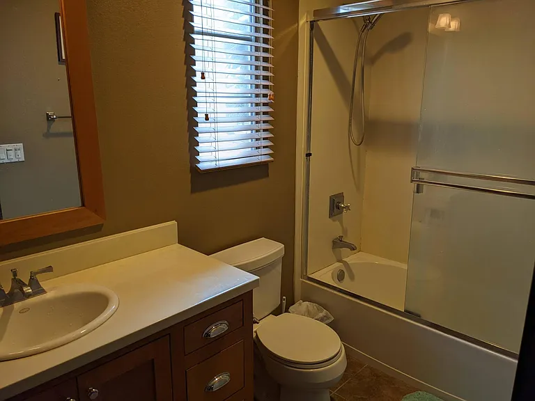 1208 Jardine Ct — Photo 9