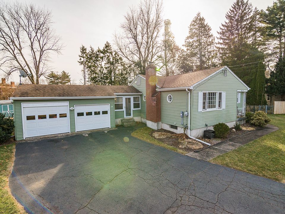 2nd image of 31 Maude Cir
