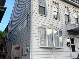705 W Race St, Pottsville, PA 17901