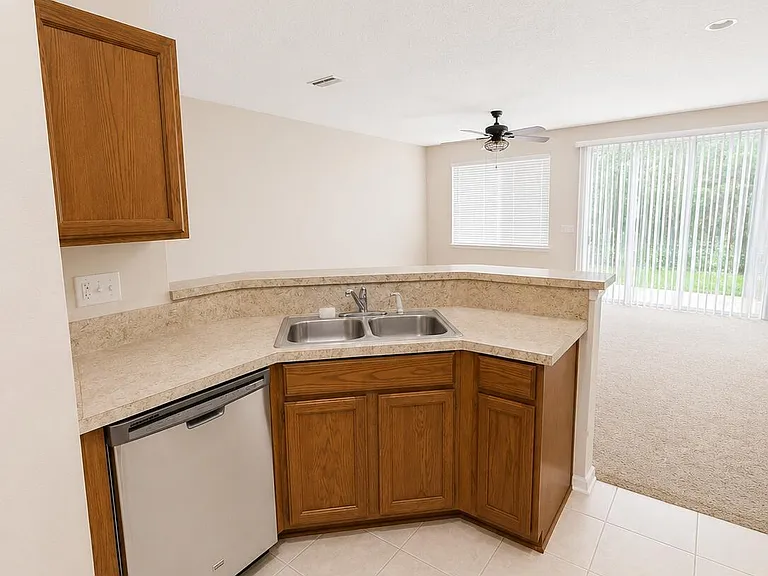 3945 Buckthorne Dr #3 — Photo 9