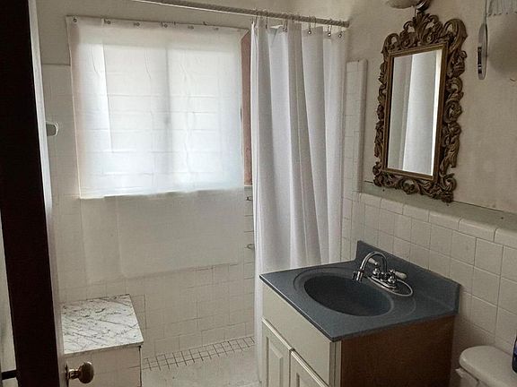 5th image of 2132 Belmont Rd