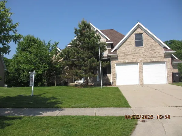 150 Glencarin Dr NE, Rockford, MI 49341