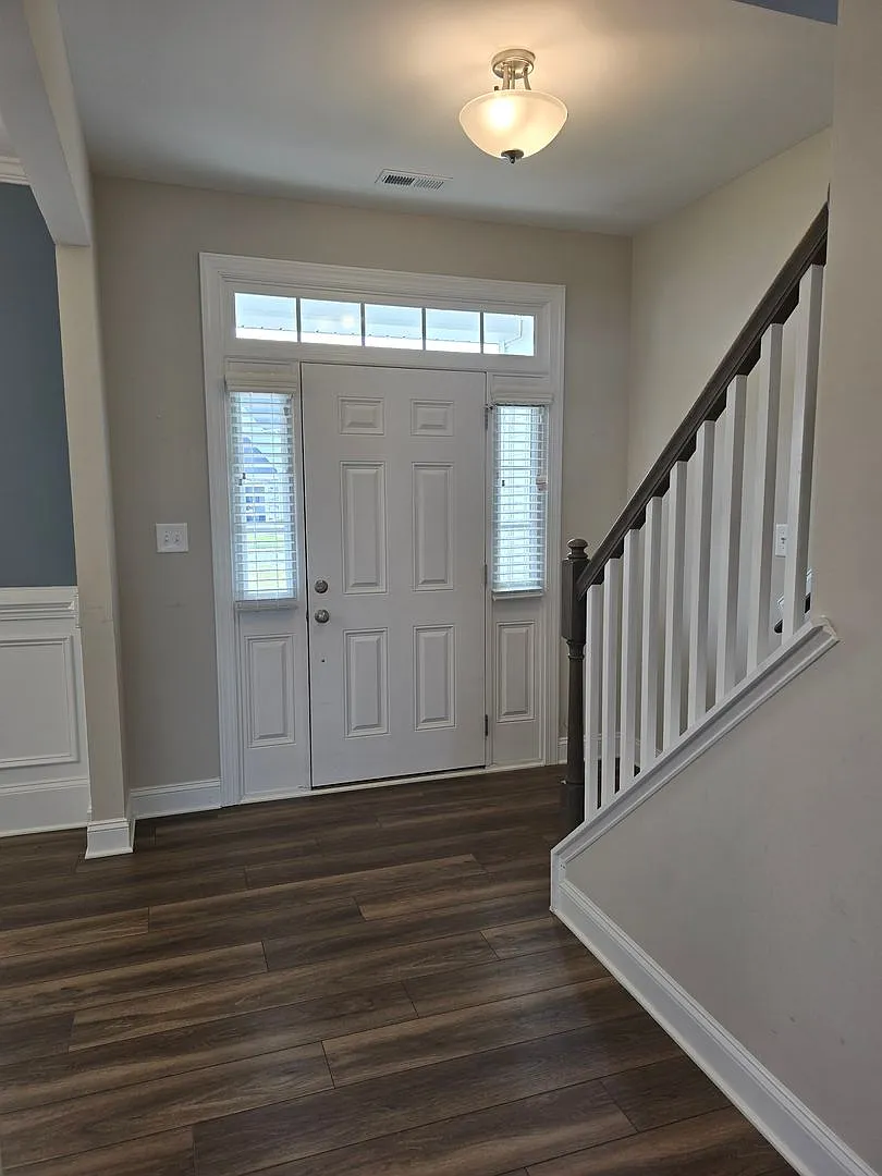 New Listing — Photo 3