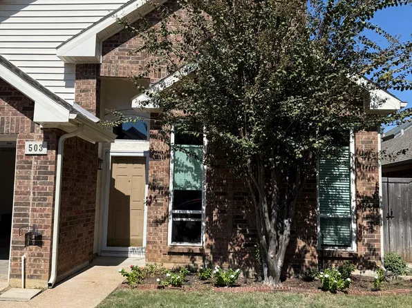 503 Arbor Creek Dr, Euless, TX 76039