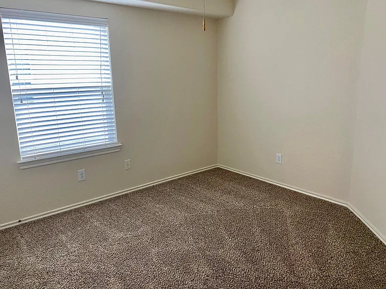 6407 Densberry Ln — Photo 19