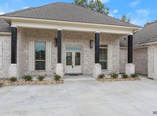 3205 Pine Grove Dr, Baton Rouge, LA 70816