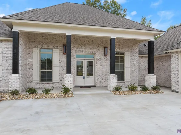3205 Pine Grove Dr, Baton Rouge, LA 70816