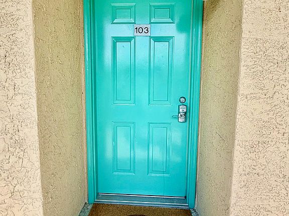 3rd image of 3215 N River Rd #103