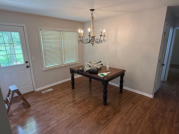 5th image of 1535 London Dr