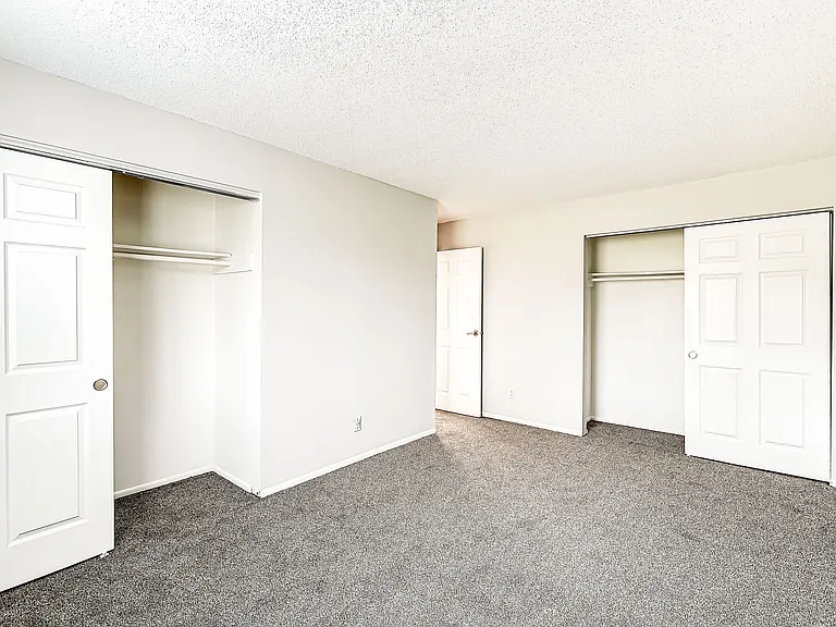 Ninth Avenue Apartments — Photo 39