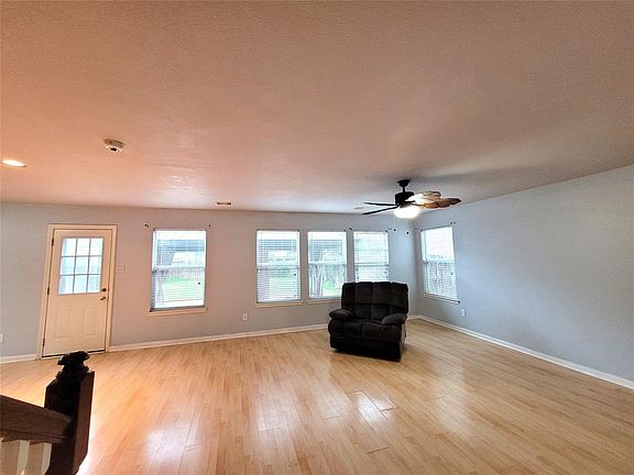 5th image of 4215 Landshire Bend Dr