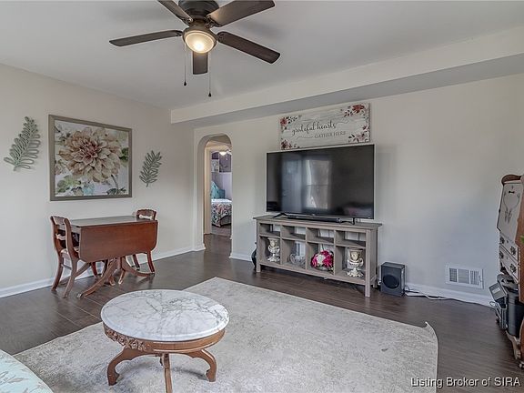 5th image of 320 W Brooks Avenue