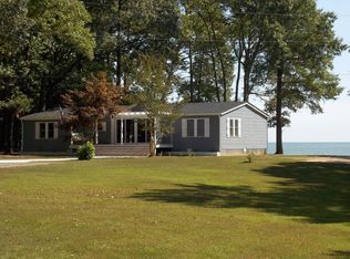 724 Taylors Beach Rd, Reedville, VA 22539