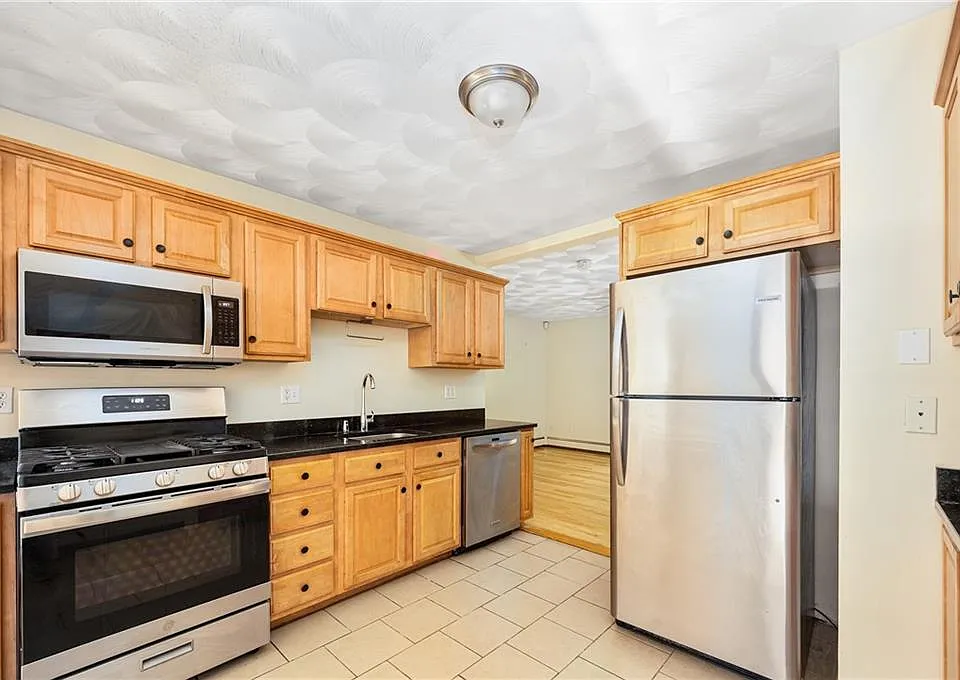24 Stillwater Rd #2
