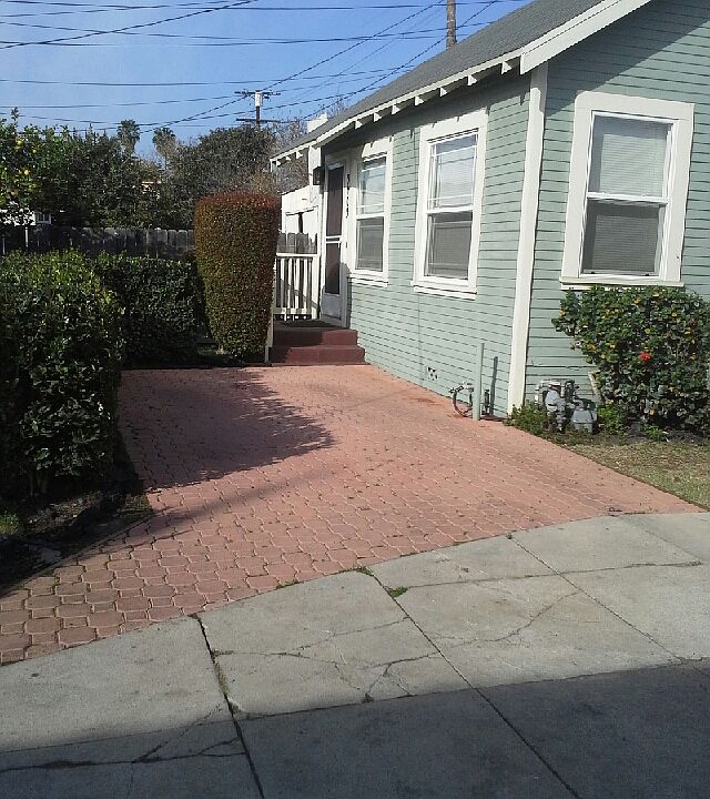 Front with parking space