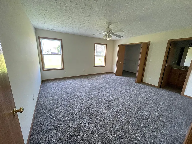 3223 Mendel Dr — Photo 9