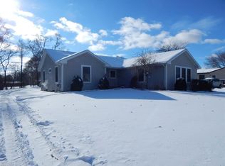 8268 Rhode Dr, Shelby Township, MI 48317