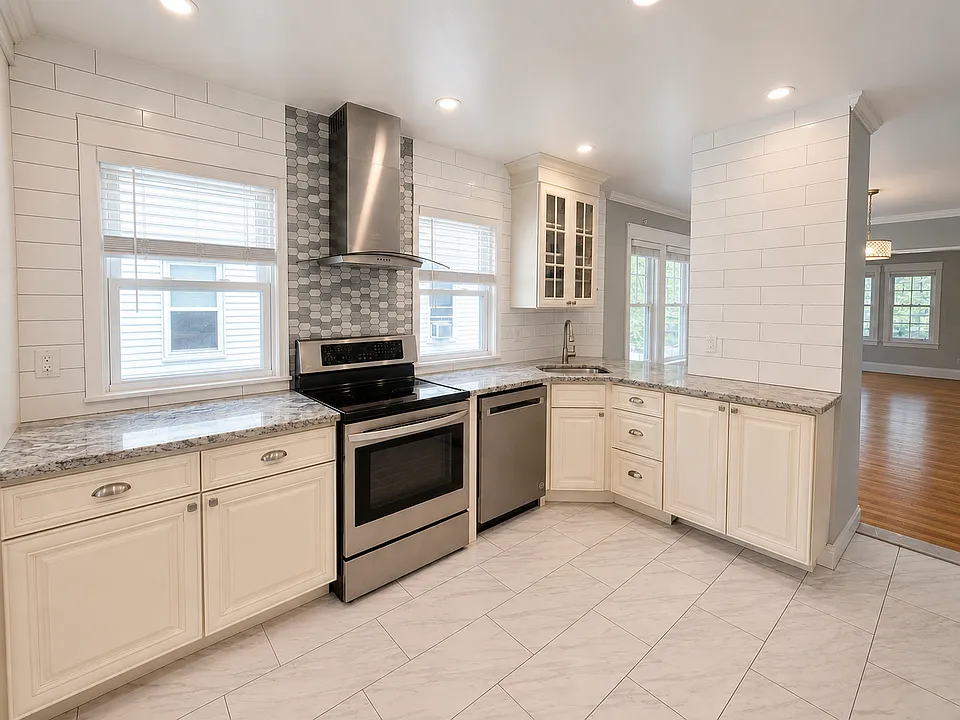 38 Boston Ave #2