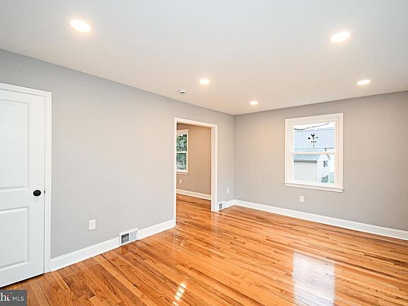 5th image of 507 Croyden Rd