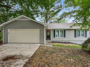 6063 Chaseland Dr, Rex, GA 30273