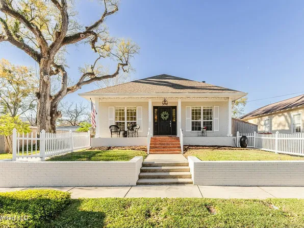 512 Orange Ave, Pascagoula, MS 39567