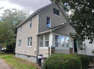 156 County Line Rd, Amityville, NY 11701