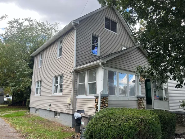 156 County Line Road, Amityville, NY 11701