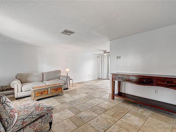 4th image of 15636 Donzi Dr