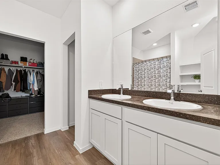 5442 Pinetree Crescent Ln — Photo 12