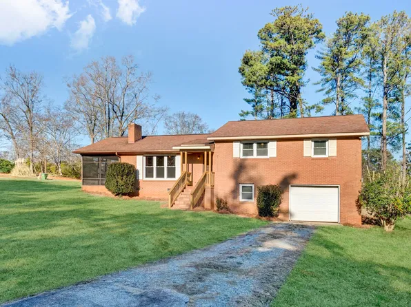 301 Dixon St, Clinton, SC 29325