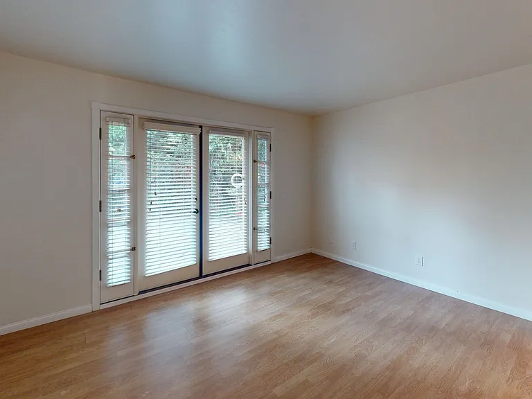 1811 Visalia Row — Photo 13