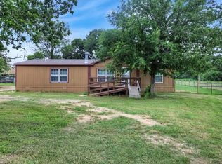 465 Cottonwood Ln, Seguin, TX 78155