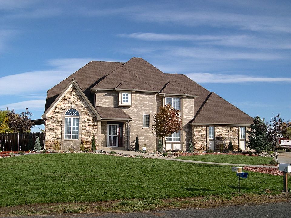 5,300 Sq Ft Home on Acreage