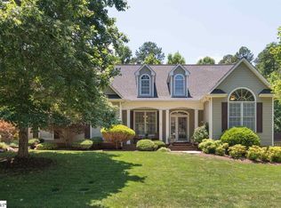 203 Dunrobin Ln, Simpsonville, SC 29681