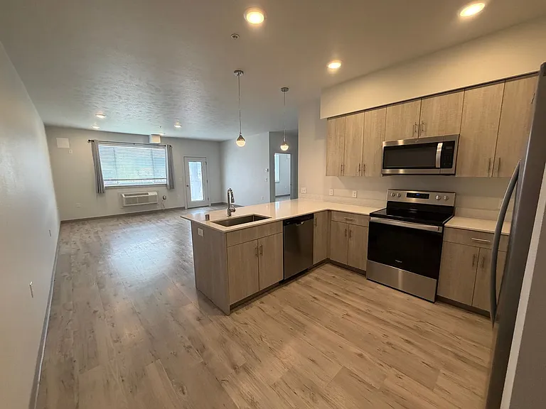 Nathan Apartments — Photo 41