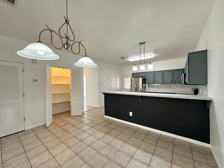 2703 Edgefield St — Photo 9