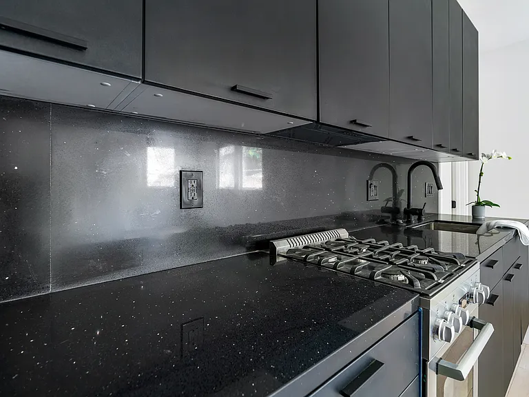 1412 W 2nd St #1/2 — Photo 1