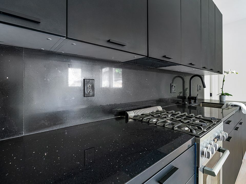 1st image of 1412 W 2nd St #1/2