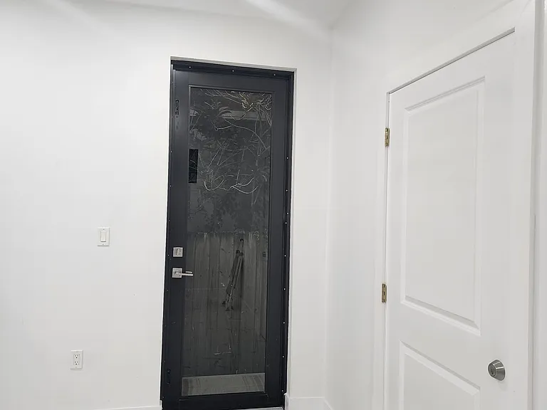 590 Ragan Dr — Photo 3