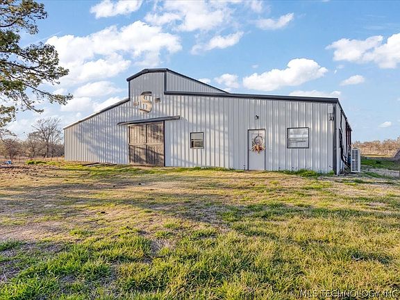 3rd image of 4053 Armstrong Academy Rd