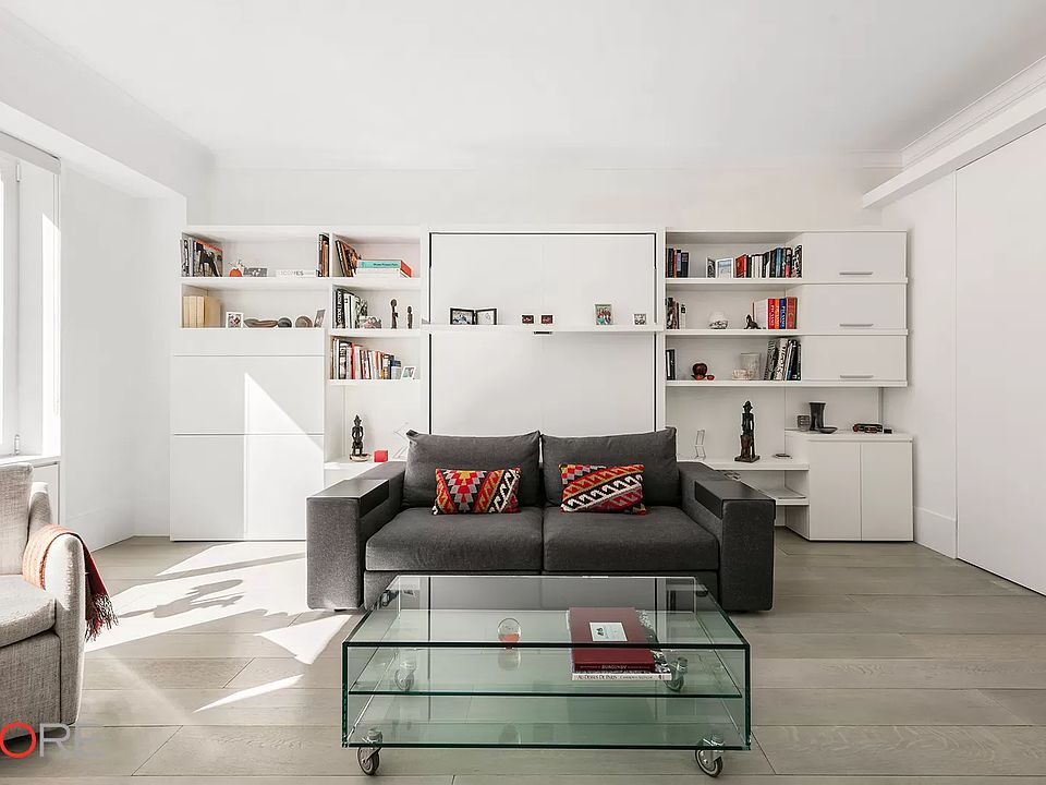 1st image of 150 Central Park S #1009