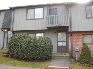 48 Hitching Post Ln, Glastonbury, CT 06033