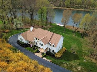 4 Highland Ct, Newton, NJ 07860
