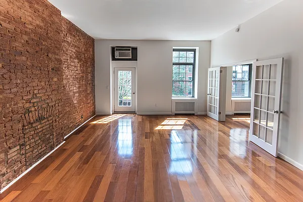 Sold by Easy Street Properties | media 1