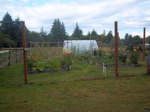 Raised bed garden