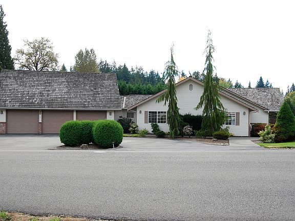 3rd image of 8818 192nd St SE