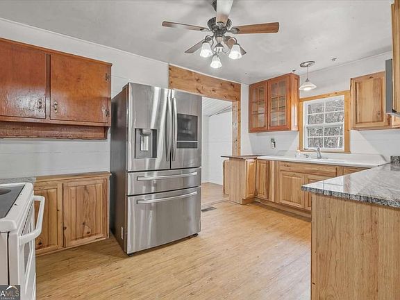 3rd image of 1491 Booze Mountain Rd SE