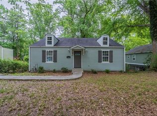 3140 Delowe Dr, East Pt, GA 30344